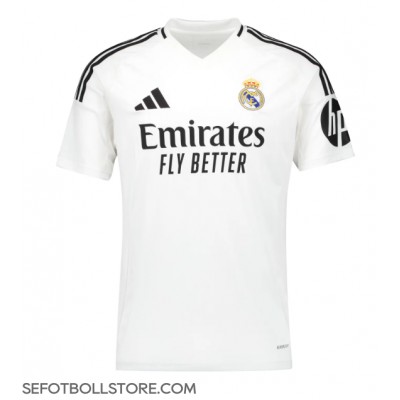 Real Madrid Eduardo Camavinga #6 Replika Hemmatröja 2024-25 Kortärmad Real Madrid Eduardo Camavinga #6 Replika Hemmatröja 2024-25 Kortärmad